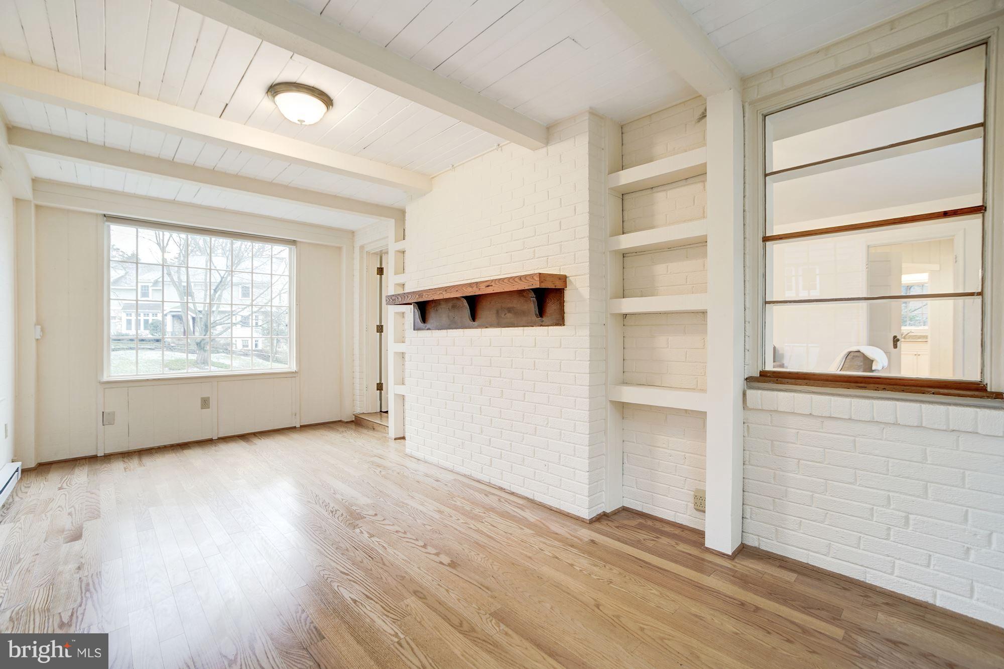208 Buxton Road Falls Church, VA 22046 - Photo 7 of 38 Den