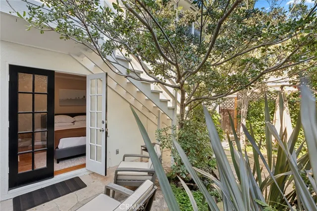 $2,400 | 413 Dahlia Avenue, Unit B, Corona del Mar, CA 92625