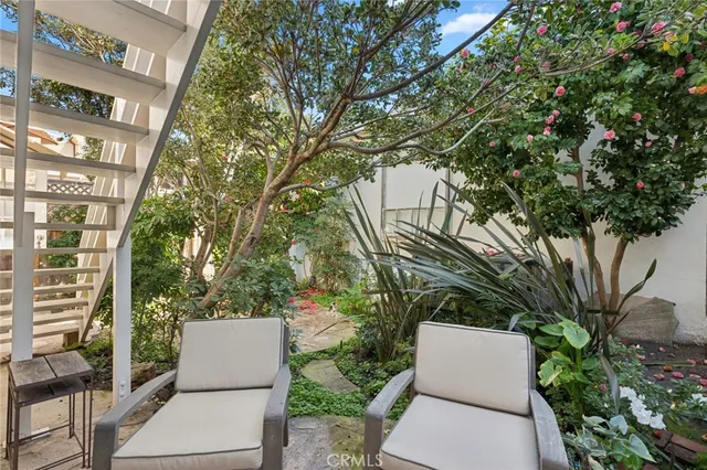 $2,400 | 413 Dahlia Avenue, Unit B, Corona del Mar, CA 92625