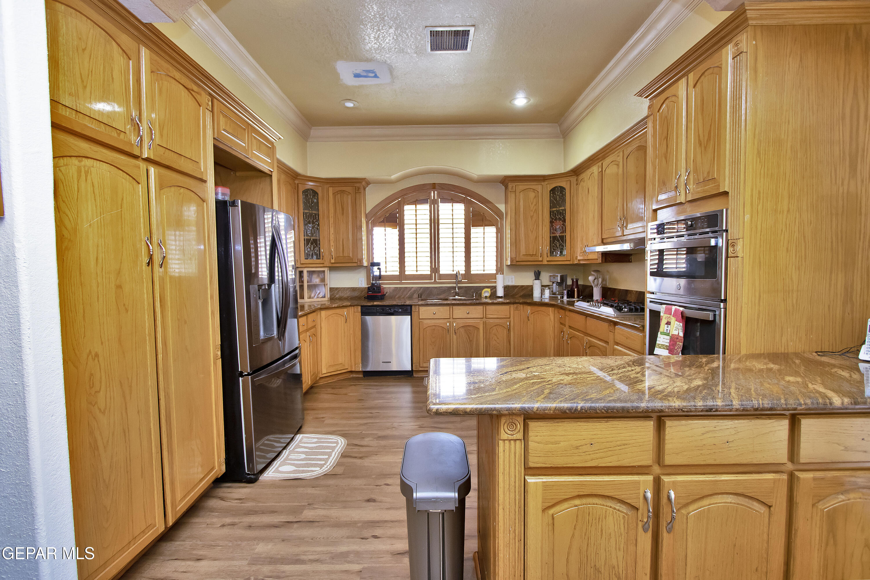 861 Country Club Road El Paso, TX 79932 - Photo 33 of 104 Kitchen