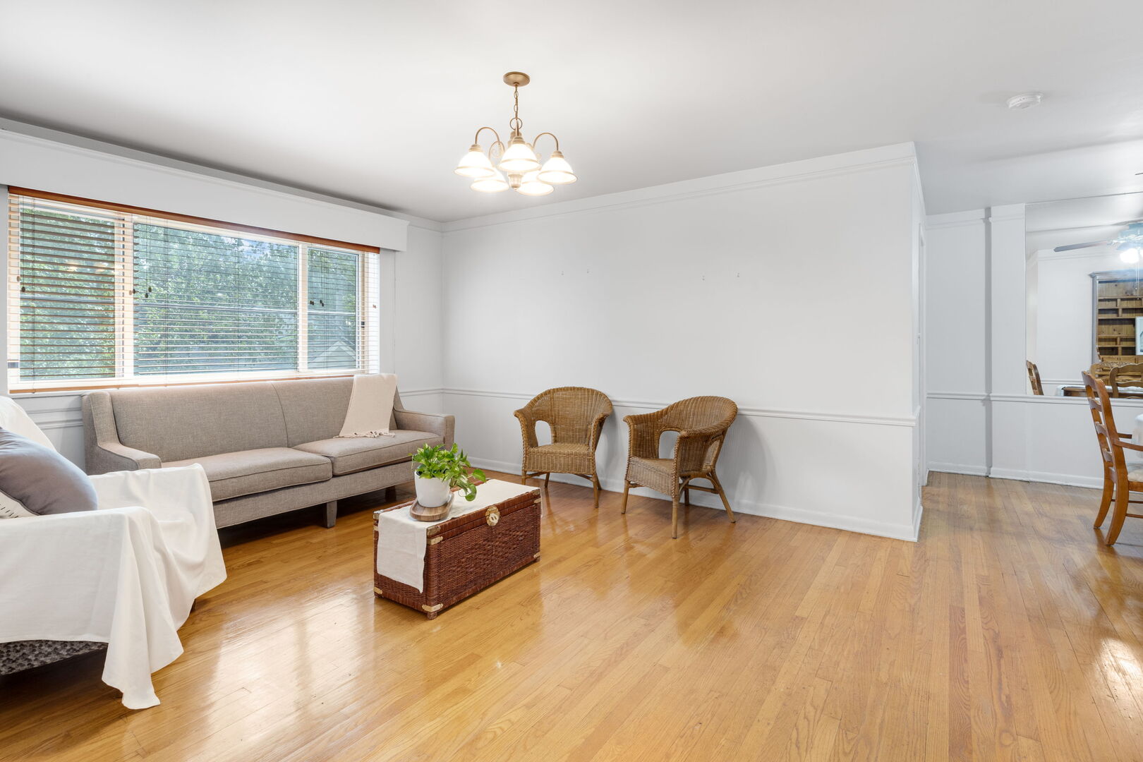 737 Ridge Avenue, Unit 2H Evanston, IL 60202 - Photo 2 of 23 Gallery Image 2