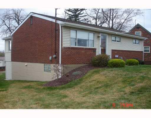 840 Lindsay Road Carnegie, PA 15106 - Photo 1 of 17 Exterior Front.