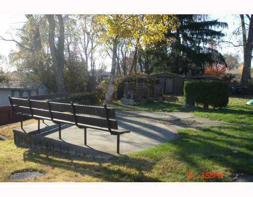 840 Lindsay Road Carnegie, PA 15106 - Photo 16 of 17 Yard/Garden.