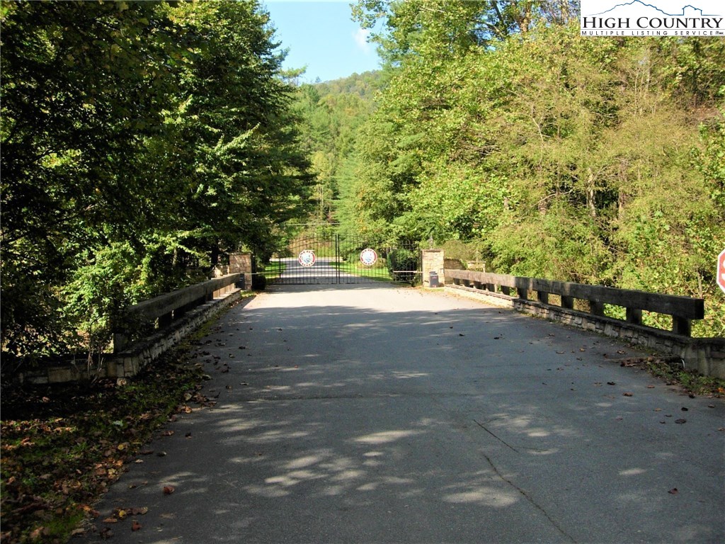 7 East Rivers Edge Boone, NC 28607 - Photo 13 of 19 Gallery Image 13