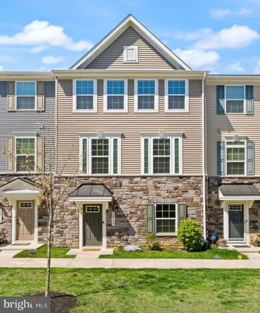 $450,000 | 2813 Wheatland Station Way, Fredericksburg, VA 22408