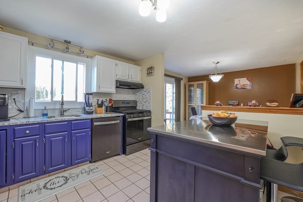 24 Christopher Road, Unit 24 Randolph, MA 02368 - Photo 14 of 41 Gallery Image 14