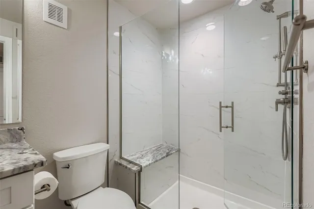 a view of entrance to house