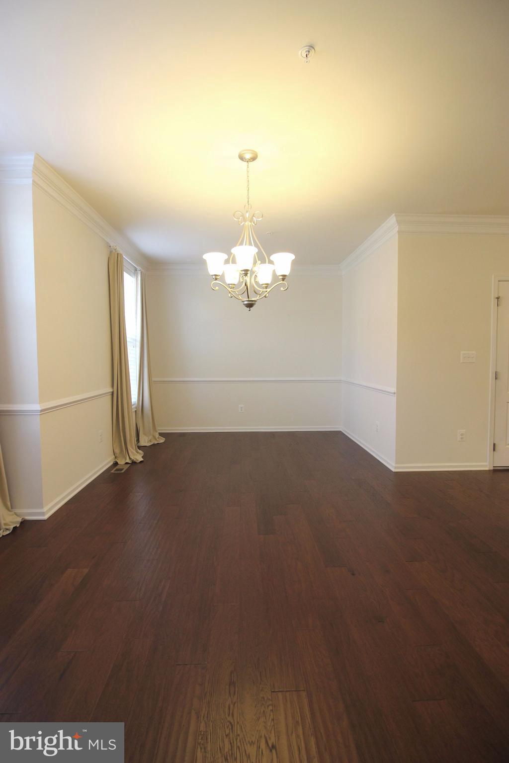 43125 Shore Square Ashburn, VA 20148 - Photo 6 of 26 Dining Room