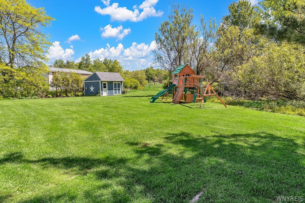 8061 Cole Road Boston, NY 14033 - Photo 6 of 49