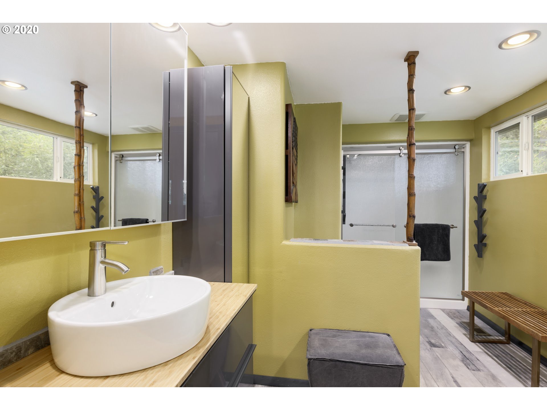 16824 Southwest Inverurie Road Lake Oswego, OR 97035 - Photo 14 of 31 Gallery Image 14