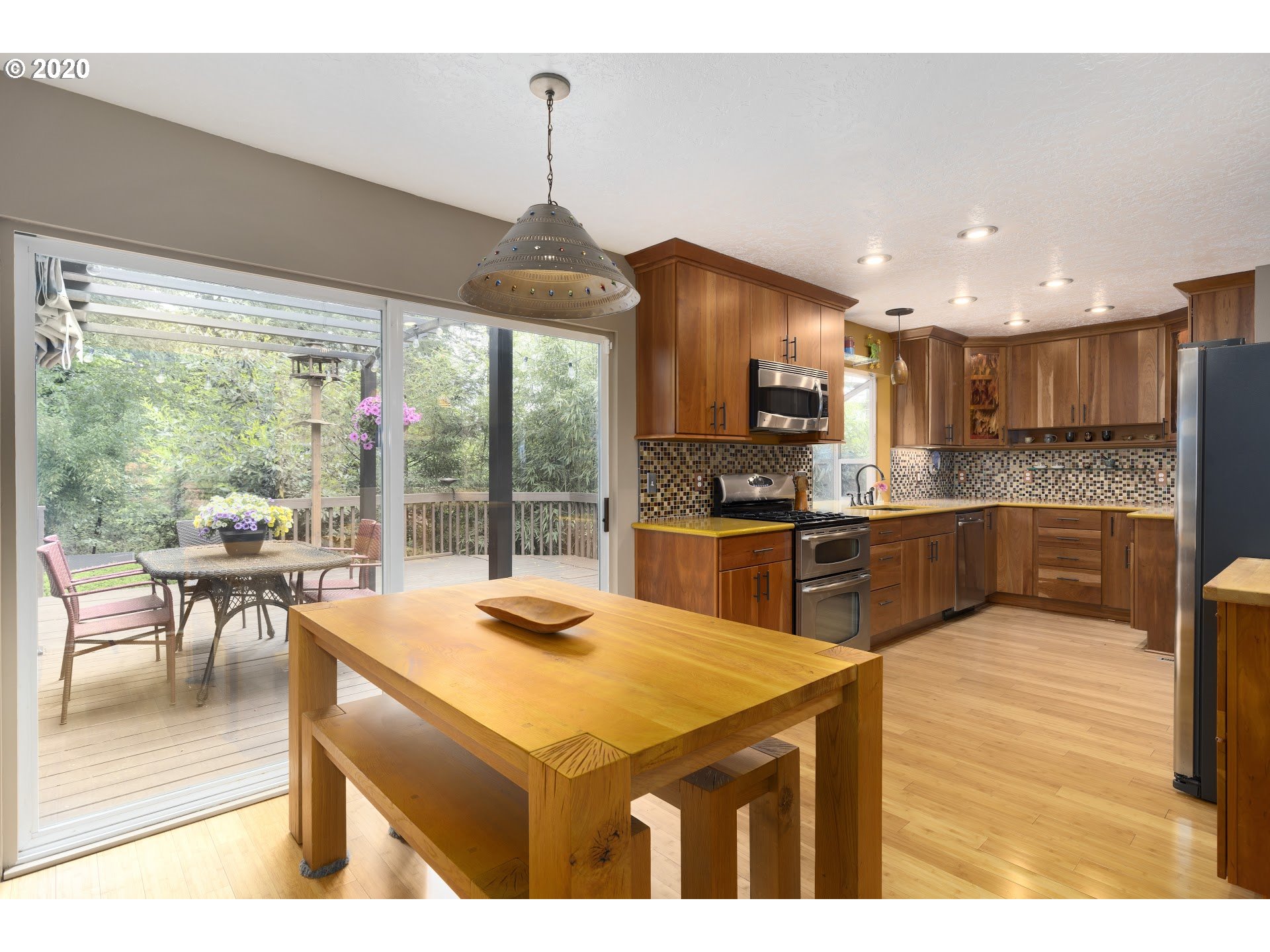16824 Southwest Inverurie Road Lake Oswego, OR 97035 - Photo 4 of 31 Gallery Image 4