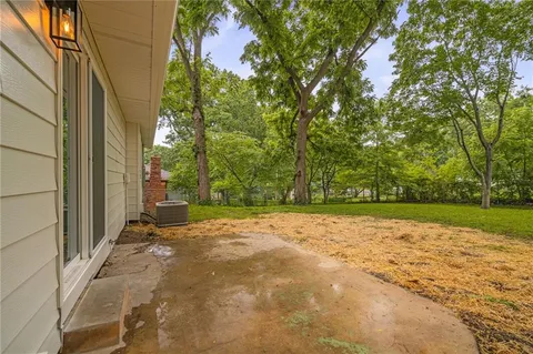$344,000 | 11801 West 54th Street, Shawnee, KS 66203
