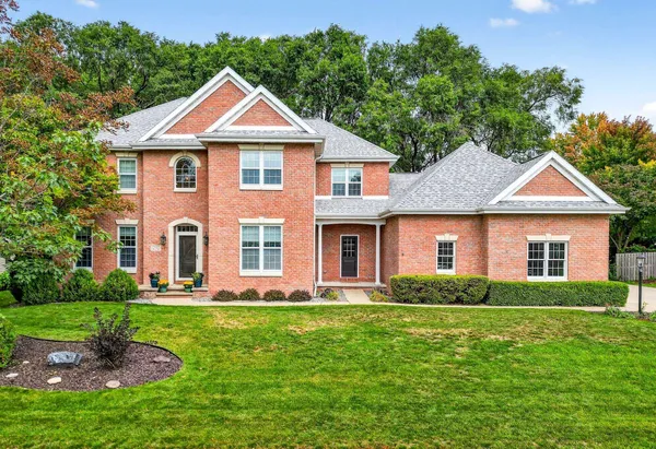 $739,900 | 478 Hawthorne Street, Neenah, WI 54956