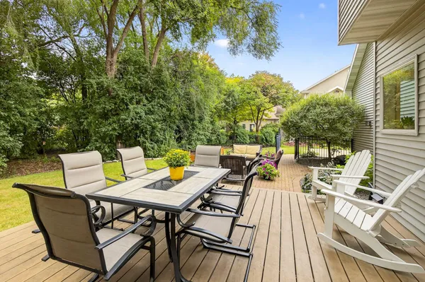 $739,900 | 478 Hawthorne Street, Neenah, WI 54956