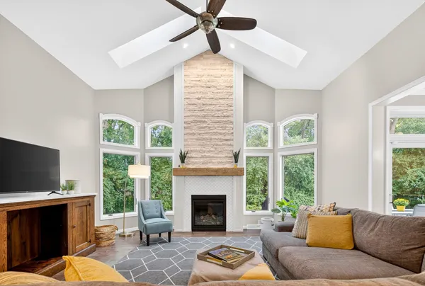 $739,900 | 478 Hawthorne Street, Neenah, WI 54956