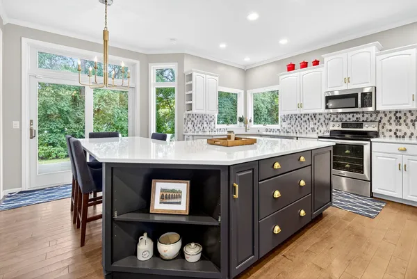 $739,900 | 478 Hawthorne Street, Neenah, WI 54956