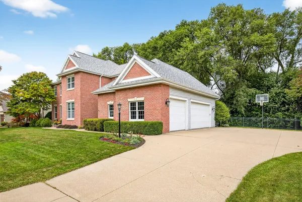 $739,900 | 478 Hawthorne Street, Neenah, WI 54956