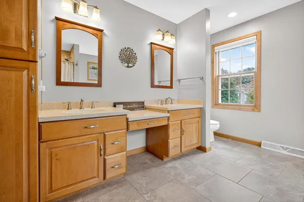 $739,900 | 478 Hawthorne Street, Neenah, WI 54956