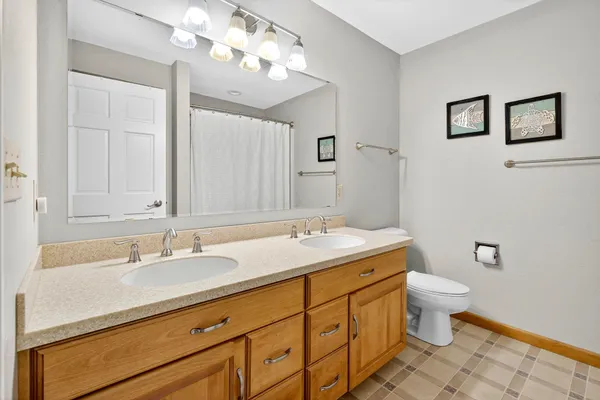 $739,900 | 478 Hawthorne Street, Neenah, WI 54956