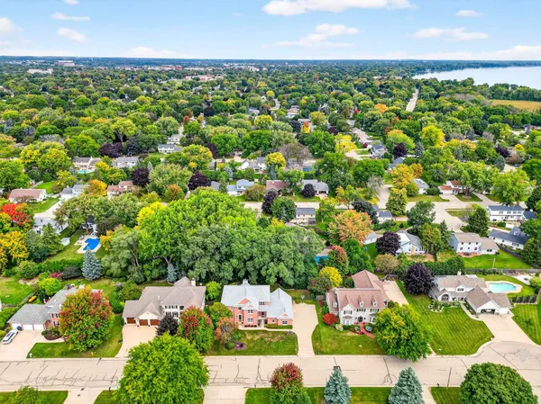 $739,900 | 478 Hawthorne Street, Neenah, WI 54956