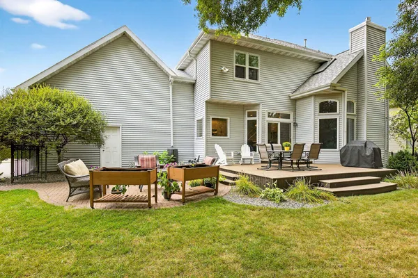 $739,900 | 478 Hawthorne Street, Neenah, WI 54956