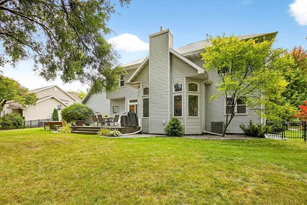 $739,900 | 478 Hawthorne Street, Neenah, WI 54956