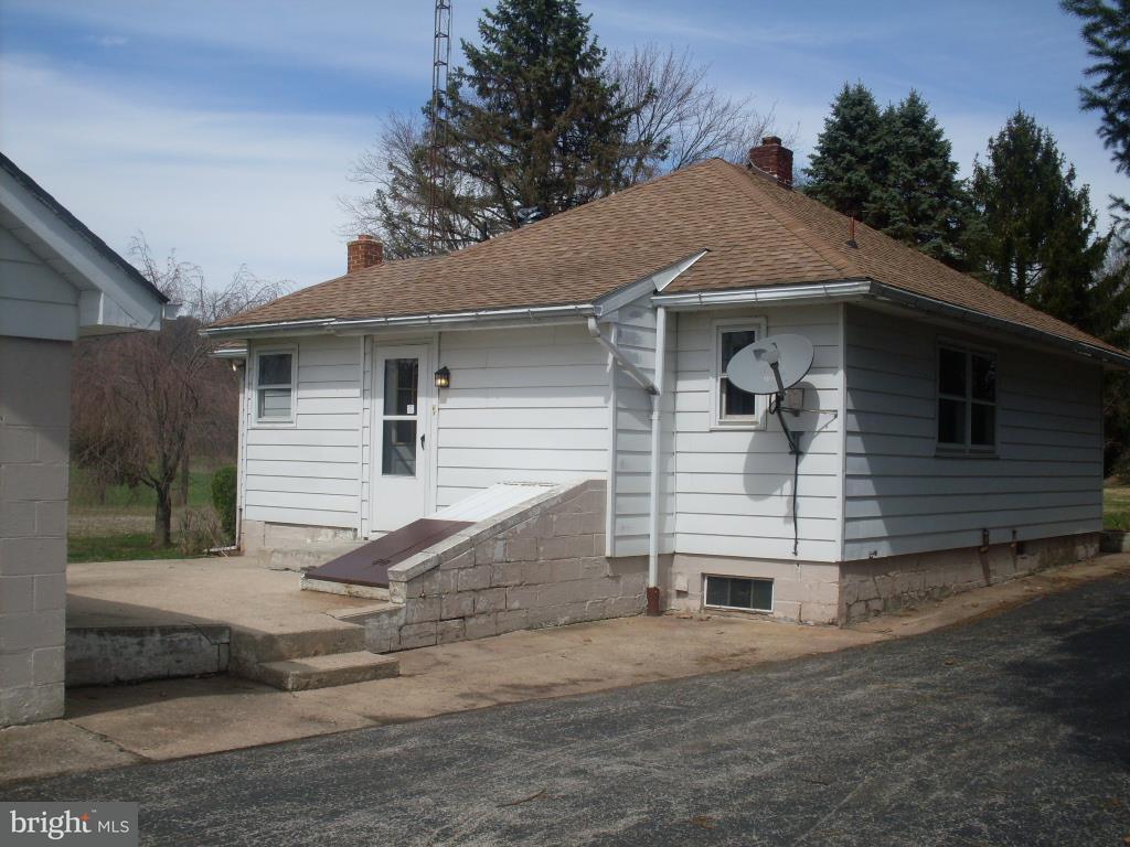 4640 Nursery Road Dover, PA 17315 - Photo 4 of 26