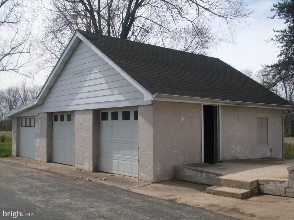 4640 Nursery Road Dover, PA 17315 - Photo 5 of 26