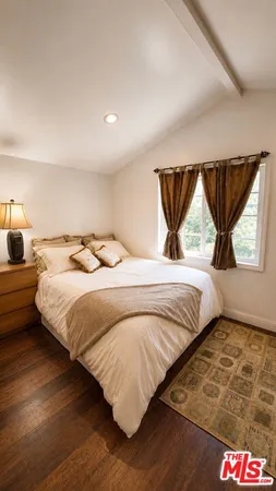 $1,900 | 5240 Buffalo Avenue, Sherman Oaks, CA 91401