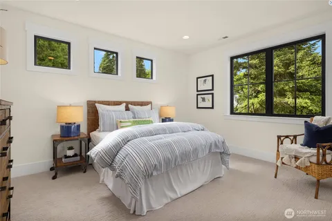 $4,638,000 | 10415 Southeast 13th Street, Bellevue, WA 98004