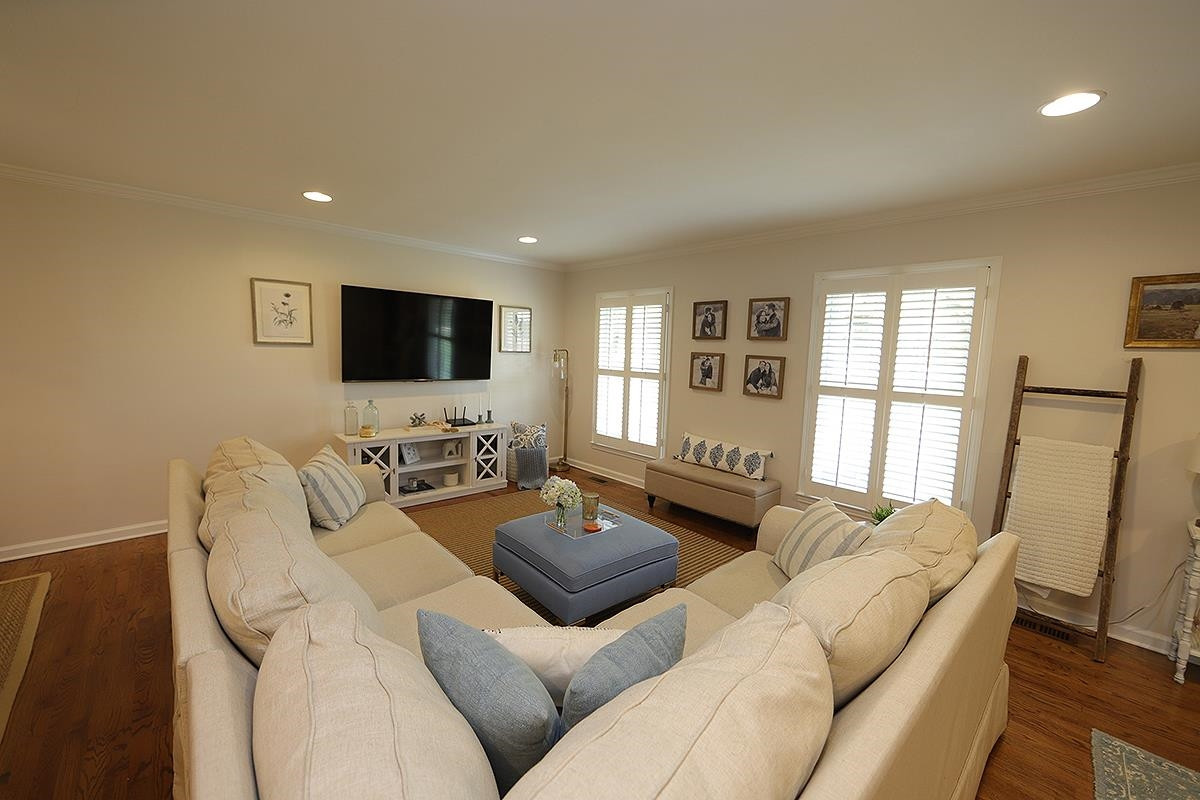 3404 Blue Ridge Road Raleigh, NC 27607 - Photo 8 of 36 Family Room