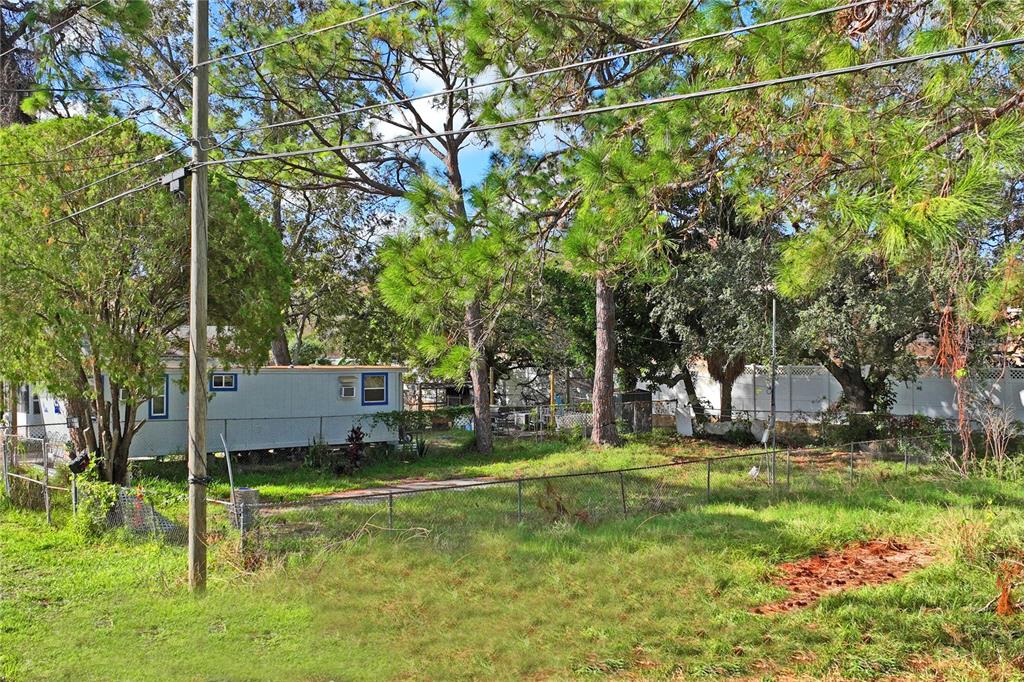 5635 Van Doren Avenue New Port Richey, FL 34652 - Photo 2 of 19