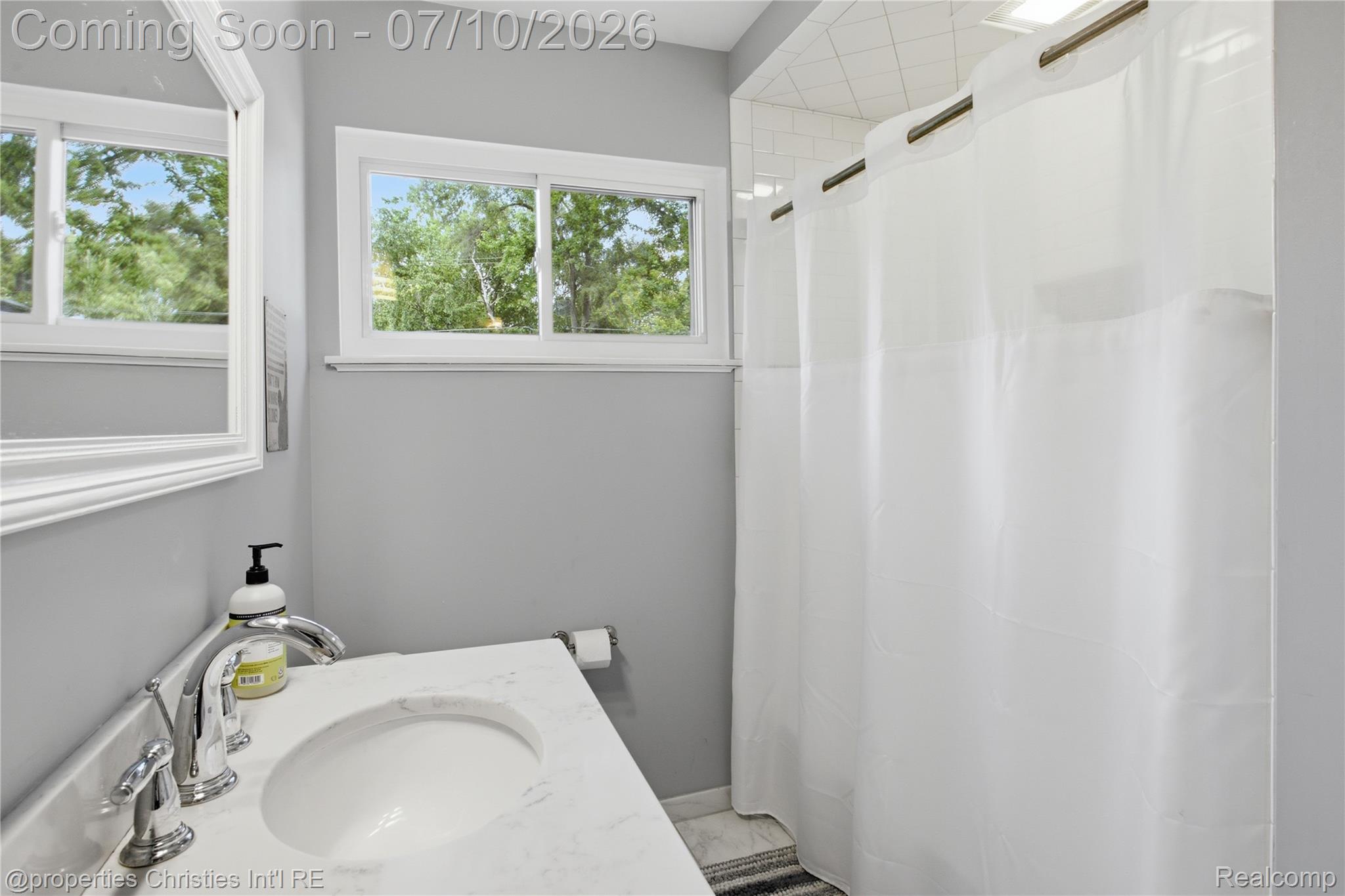 1532 Cheltenham Road Birmingham, MI 48009 - Photo 16 of 24 16 IMG_3519.JPG