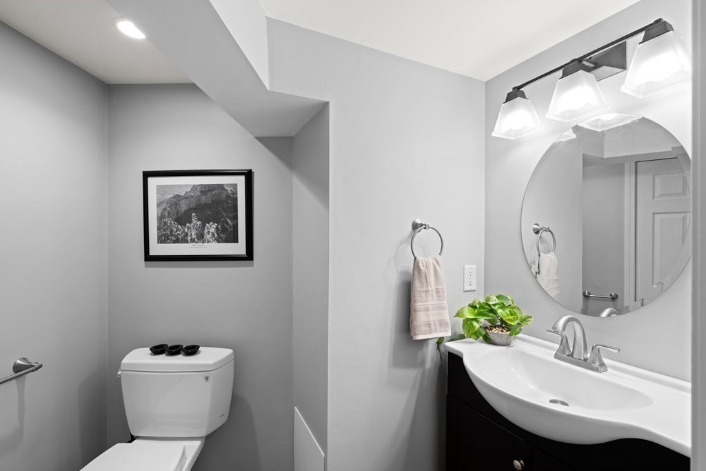 100 Shady Hill Road Newton, MA 02461 - Photo 16 of 26 Gallery Image 16