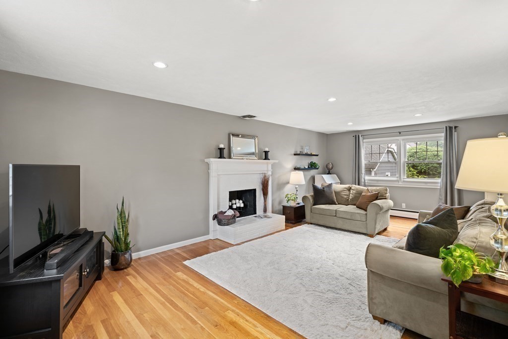 100 Shady Hill Road Newton, MA 02461 - Photo 6 of 26 Gallery Image 6