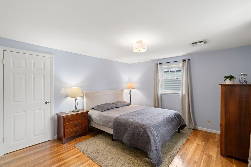 100 Shady Hill Road Newton, MA 02461 - Photo 8 of 26 Gallery Image 8