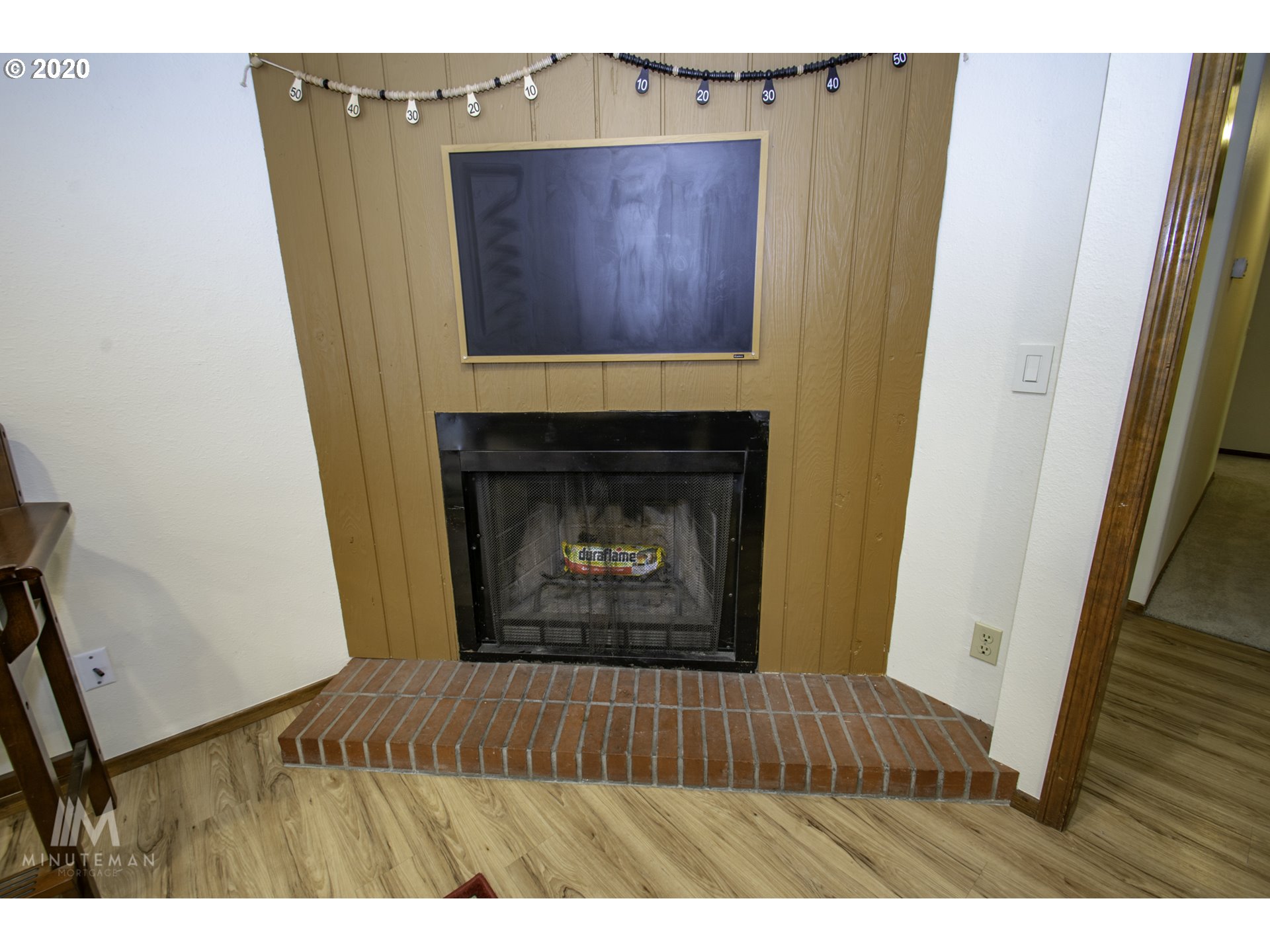 13195 Southwest Weir Road Beaverton, OR 97008 - Photo 8 of 32 Gallery Image 8
