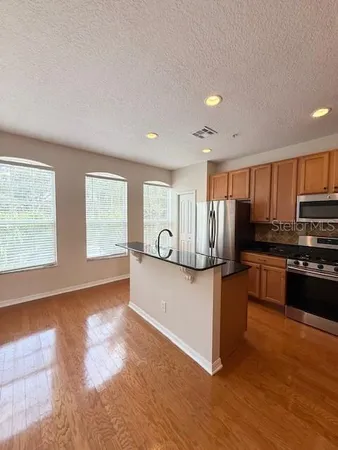 $2,950 | 2947 Pointeview Drive, Tampa, FL 33611