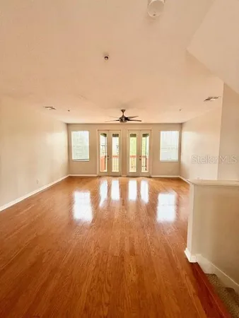 $2,950 | 2947 Pointeview Drive, Tampa, FL 33611