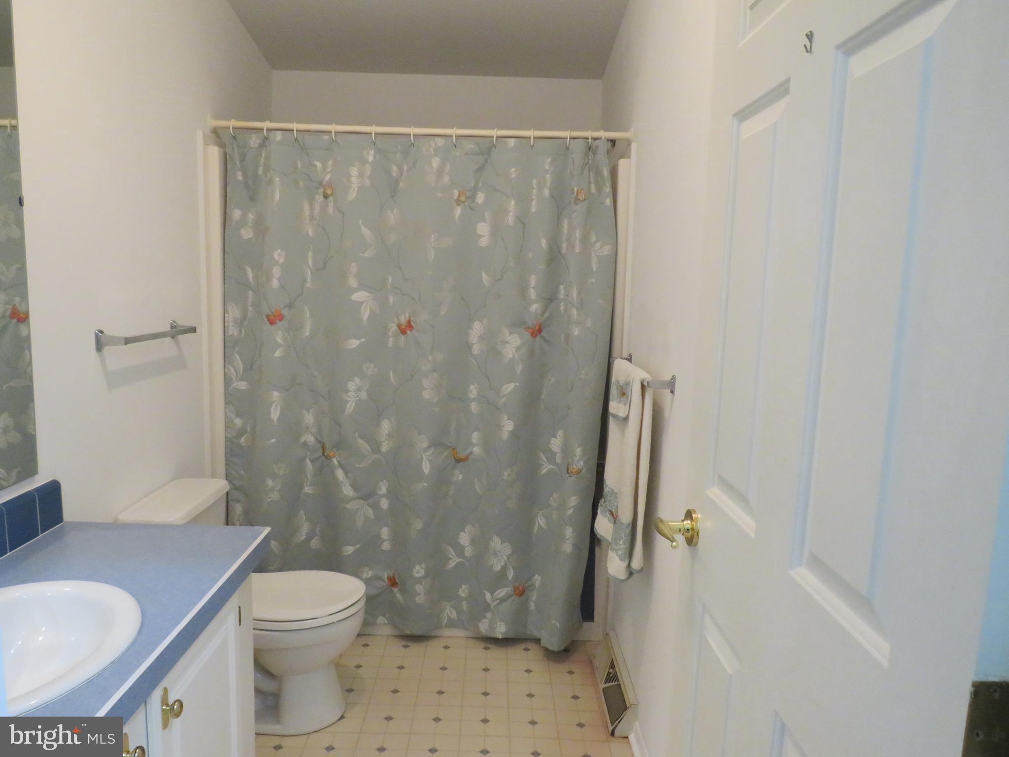 342 Spring Meadow Circle New Hope, PA 18938 - Photo 21 of 40 Bathroom 2