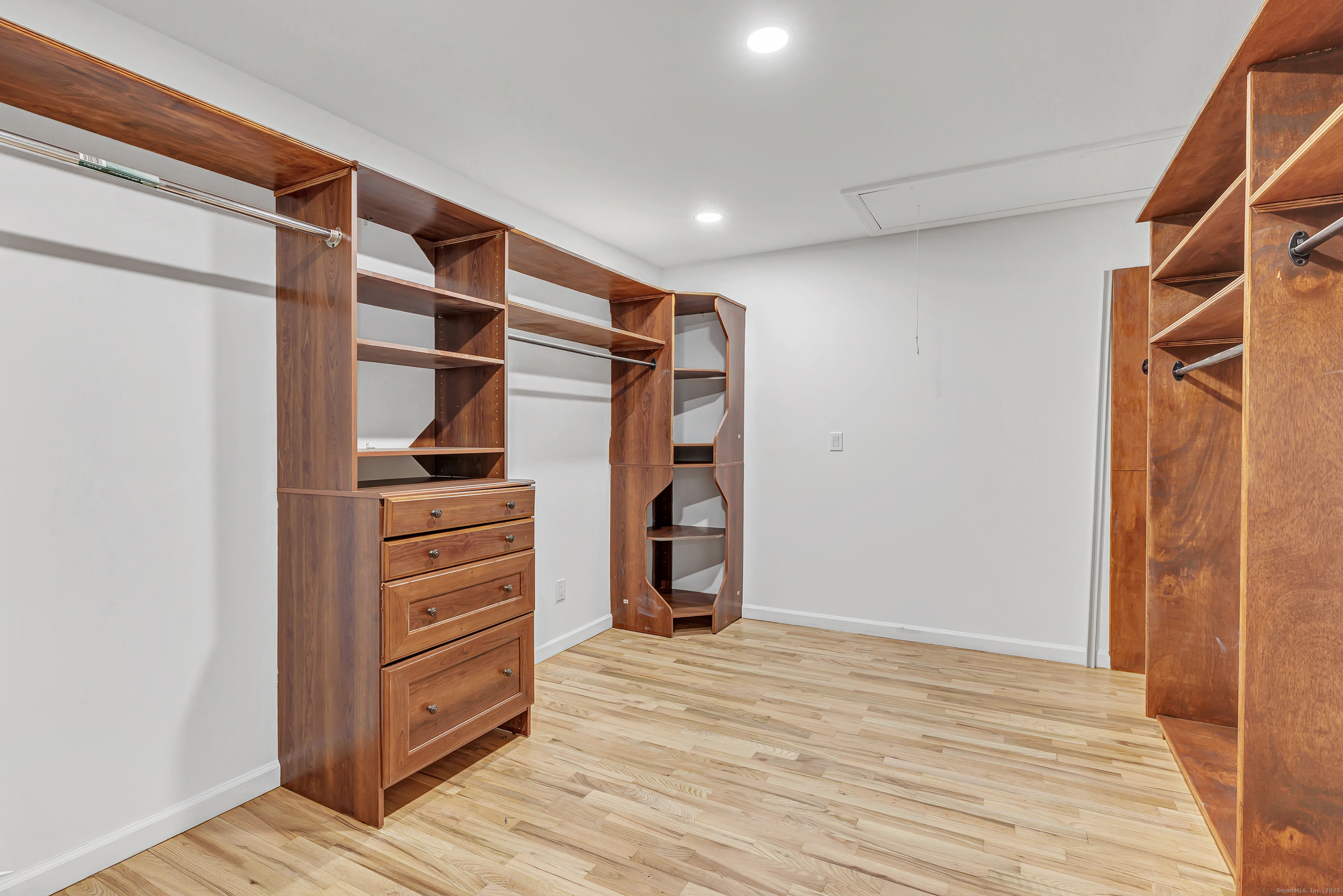 28 Hillside Drive Easton, CT 06612 - Photo 23 of 36 Primary walk-in closet (2 of 2)