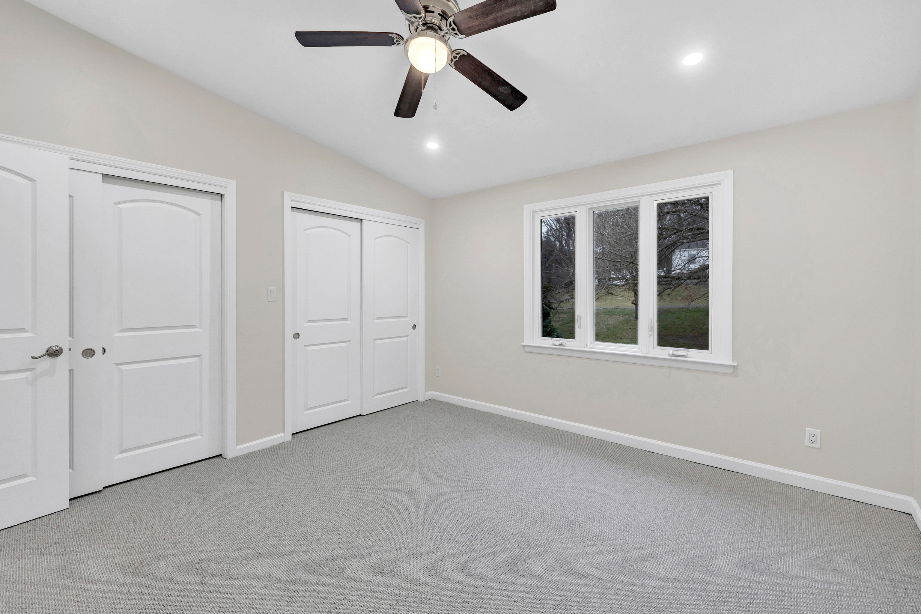 28 Hillside Drive Easton, CT 06612 - Photo 24 of 36 Bedroom #2 with private full bathroom