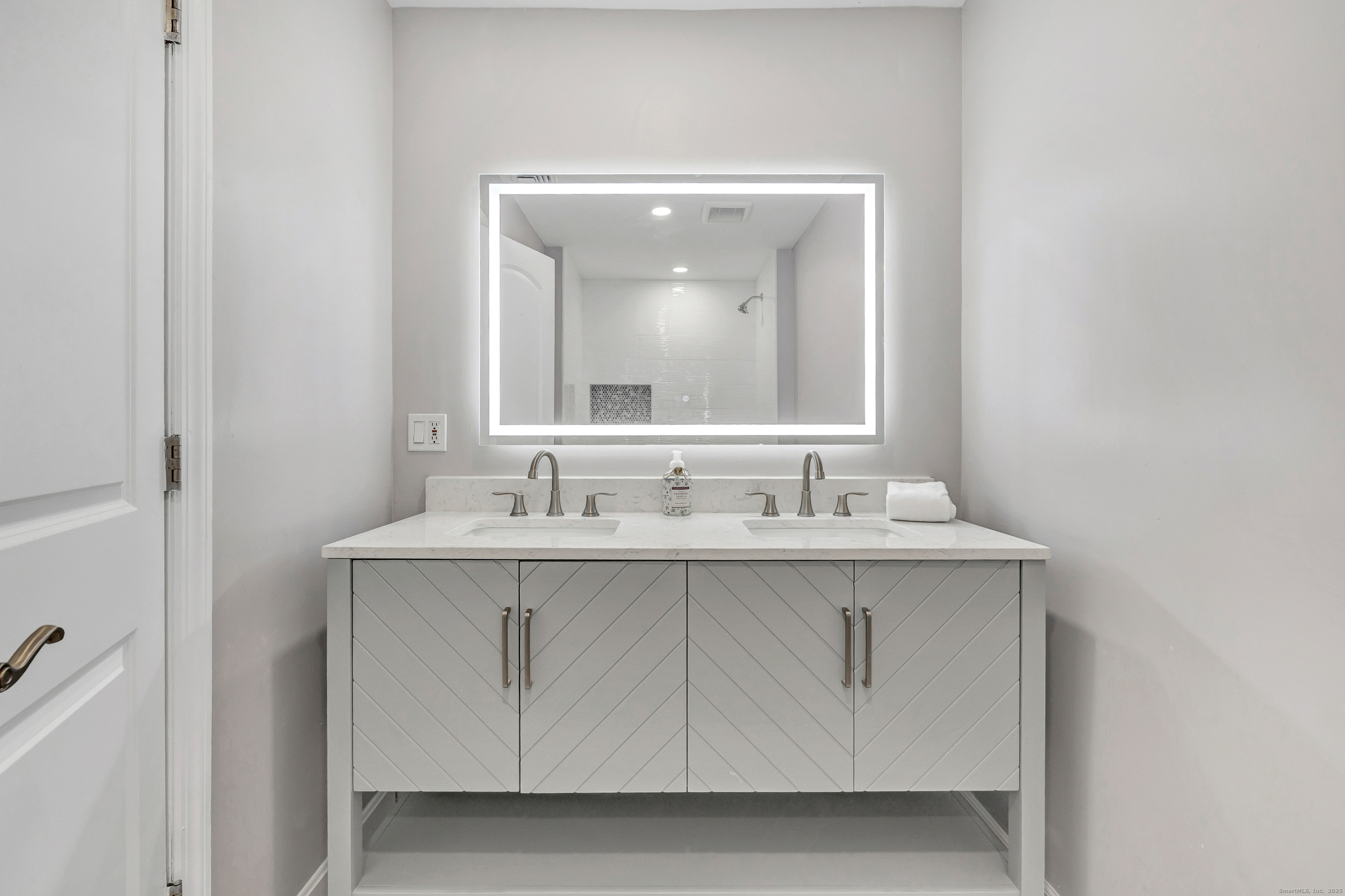 28 Hillside Drive Easton, CT 06612 - Photo 27 of 36 Completely remodeled full bath