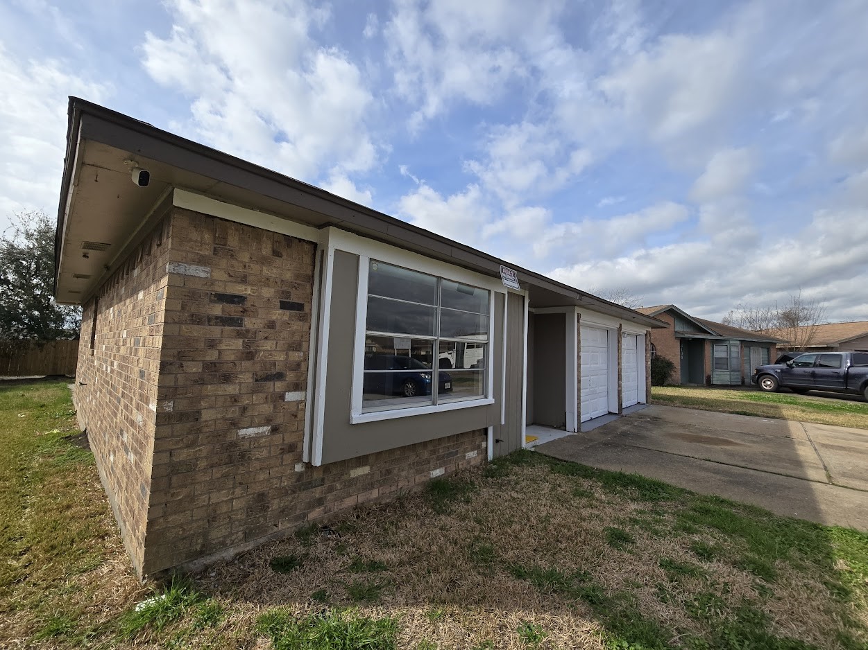 3108 Royal Street Baytown, TX 77521 - Photo 1 of 15