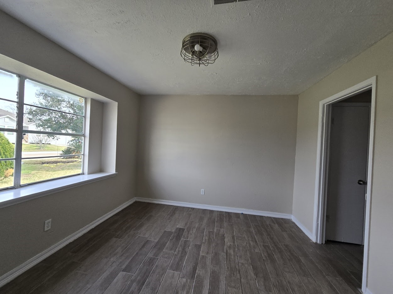 3108 Royal Street Baytown, TX 77521 - Photo 3 of 15