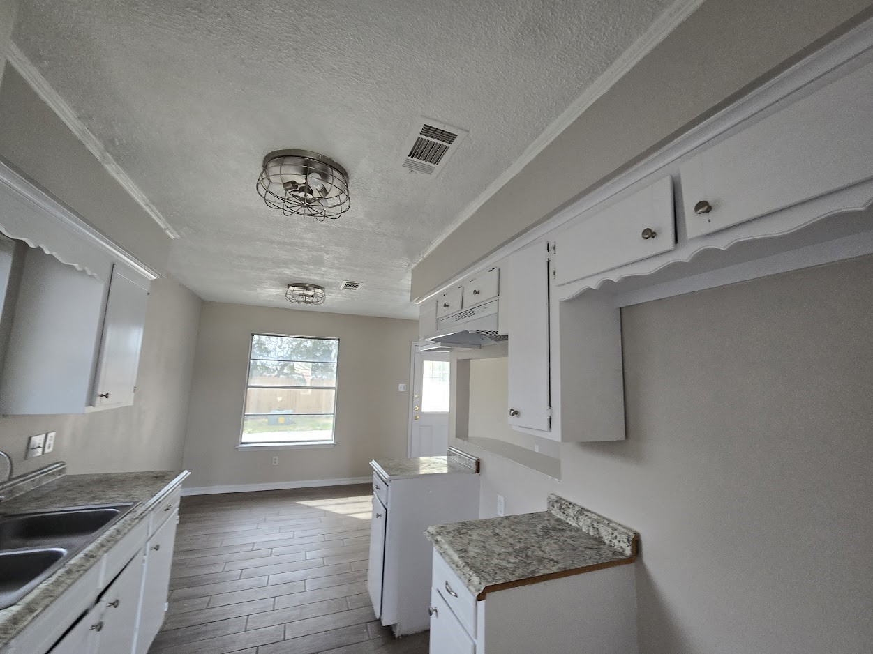 3108 Royal Street Baytown, TX 77521 - Photo 4 of 15