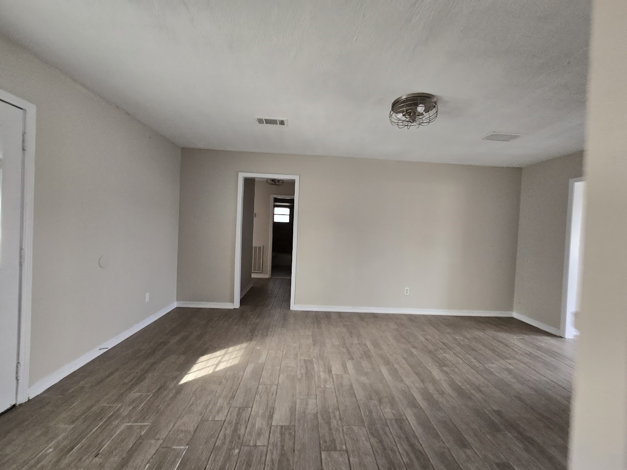 3108 Royal Street Baytown, TX 77521 - Photo 6 of 15