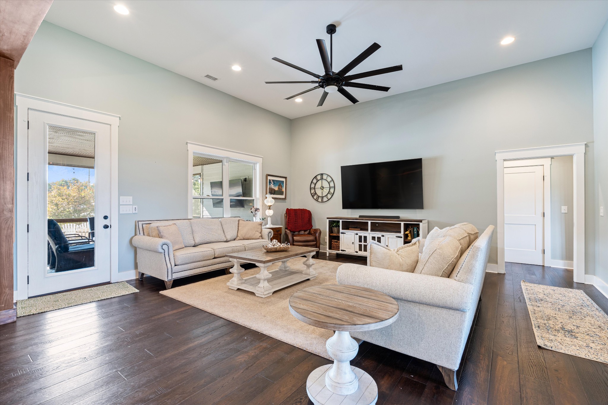 420 Fite Road Watertown, TN 37184 - Photo 30 of 76 a living room with furniture and a flat screen tv