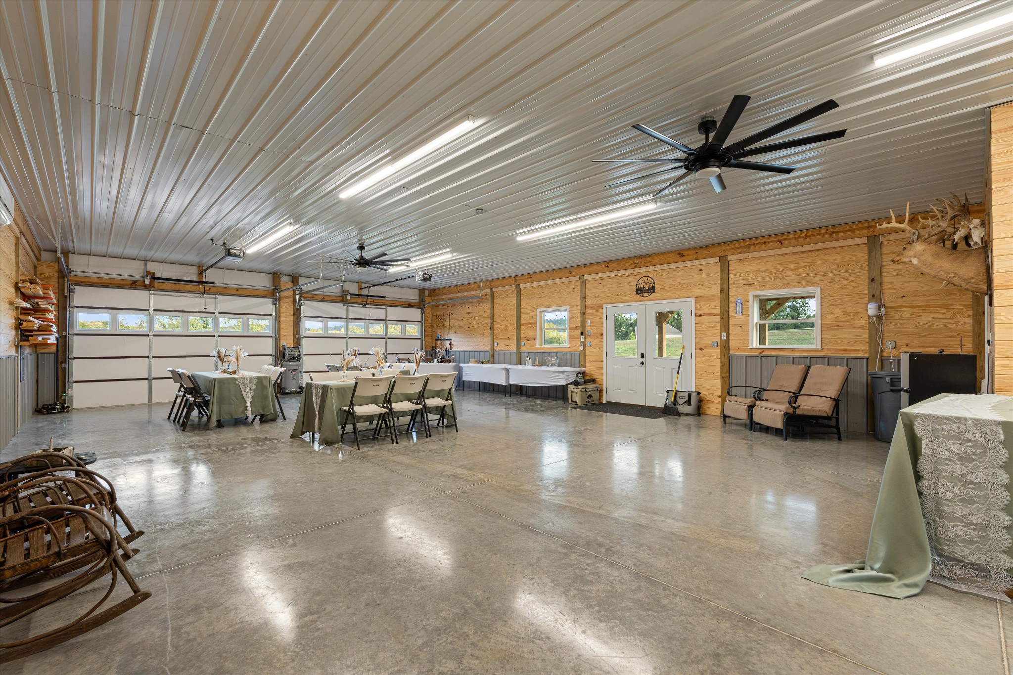 420 Fite Road Watertown, TN 37184 - Photo 74 of 76 a garage with a large window and furniture