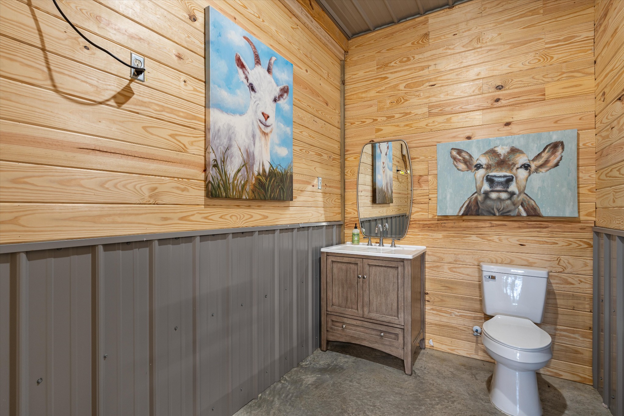 420 Fite Road Watertown, TN 37184 - Photo 75 of 76 a bathroom with a toilet sink and mirror